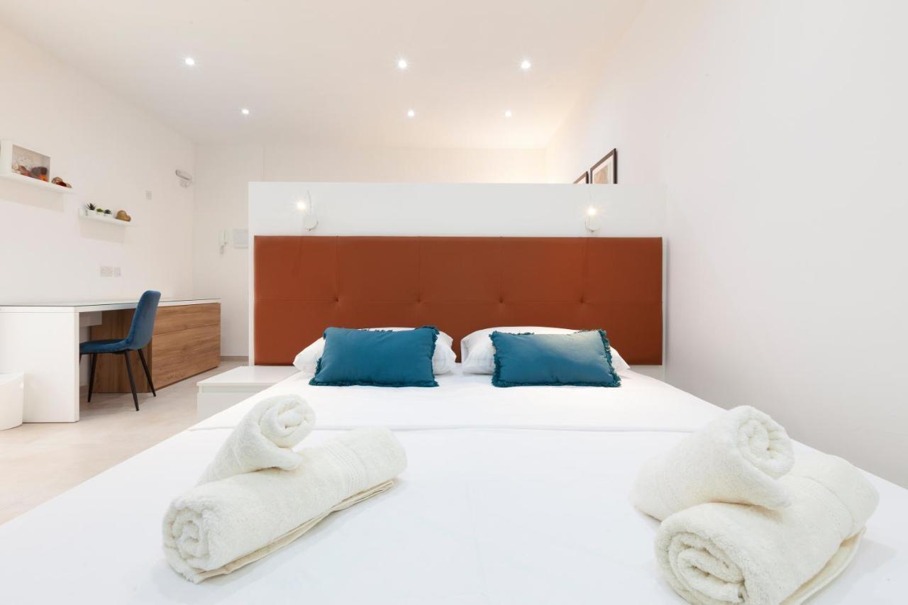 Fl56 - New 3Storey House - Private Entrance & Roof Floriana Eksteriør billede