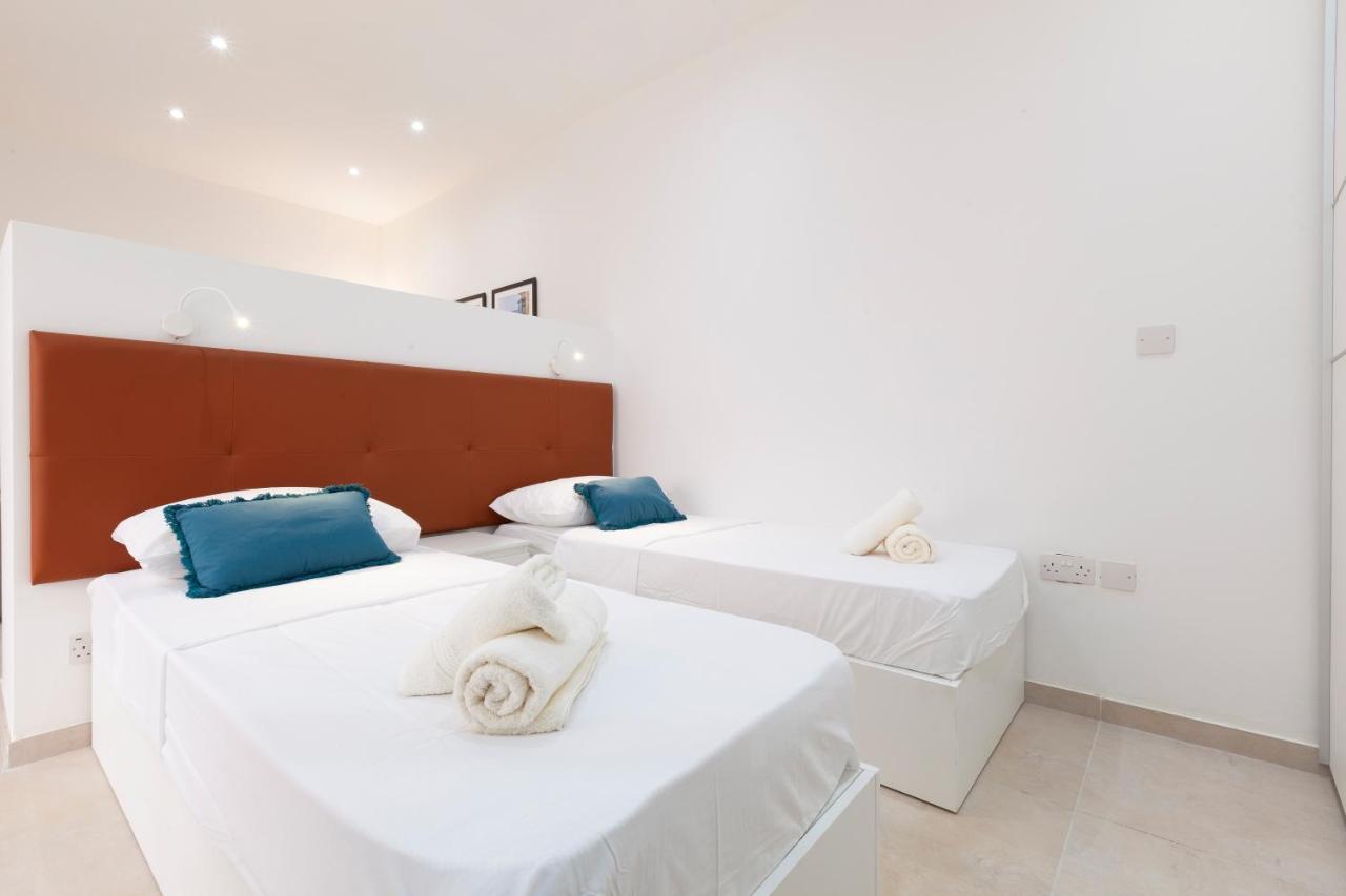 Fl56 - New 3Storey House - Private Entrance & Roof Floriana Eksteriør billede