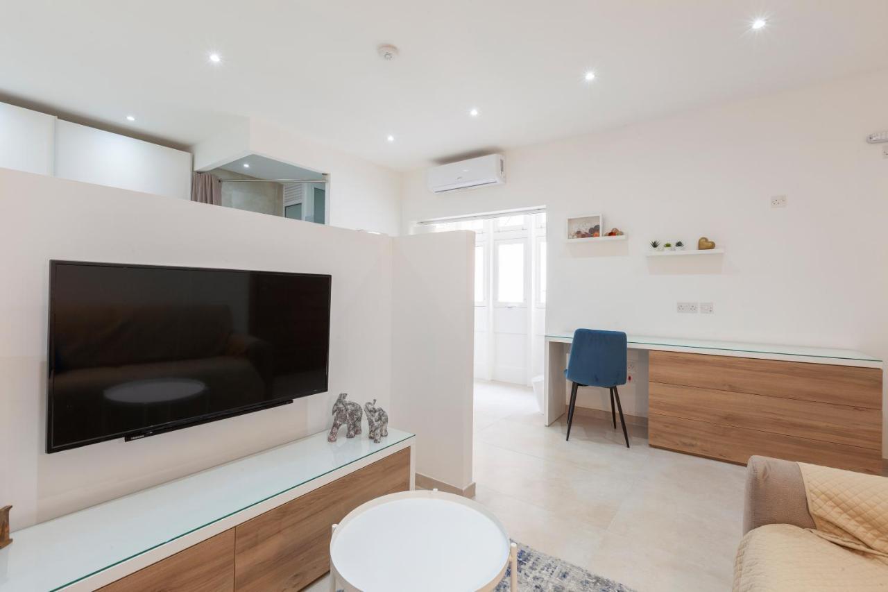 Fl56 - New 3Storey House - Private Entrance & Roof Floriana Eksteriør billede
